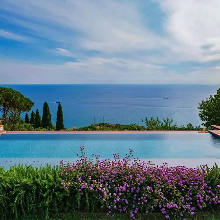 Ξενοδοχείο Riviera