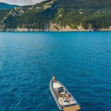 Riviera Ξενοδοχείο 5*