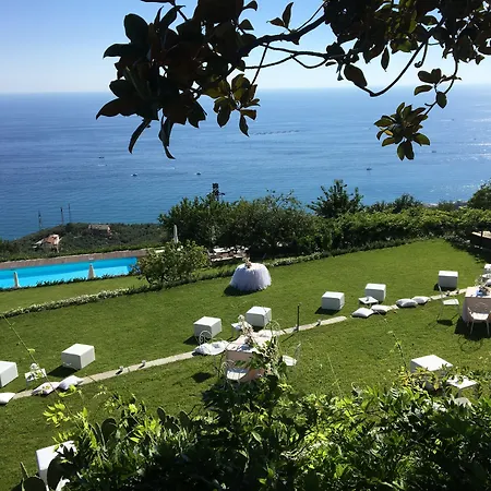 Riviera 5*