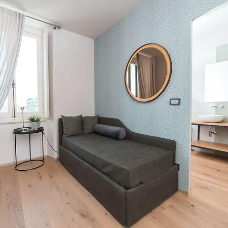 Riviera 5*