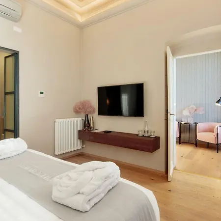 Riviera 호텔